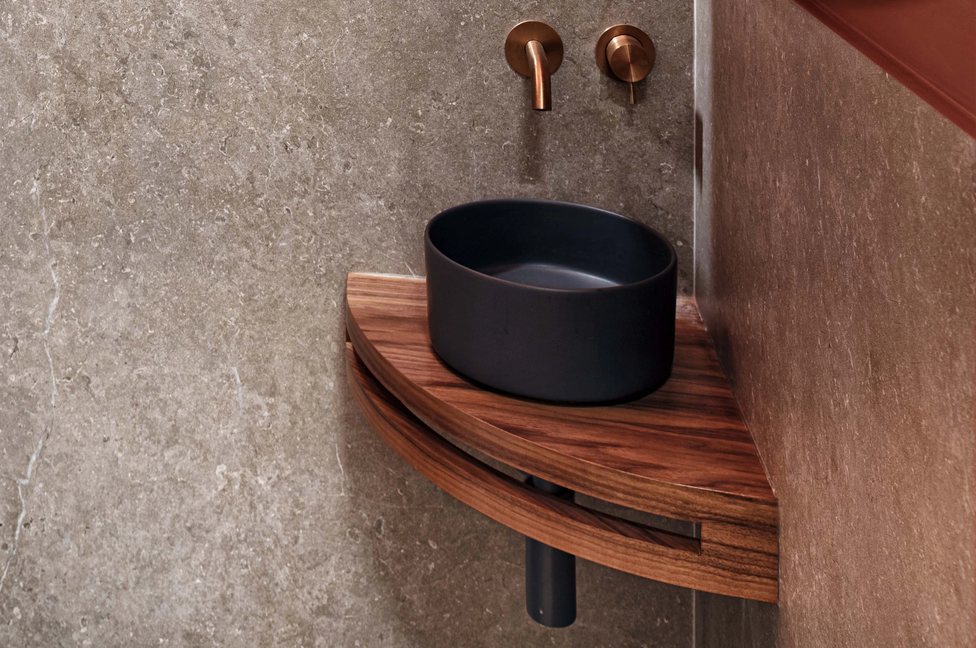 Meuble vasque, mobilier créé par Viseux & Jones
